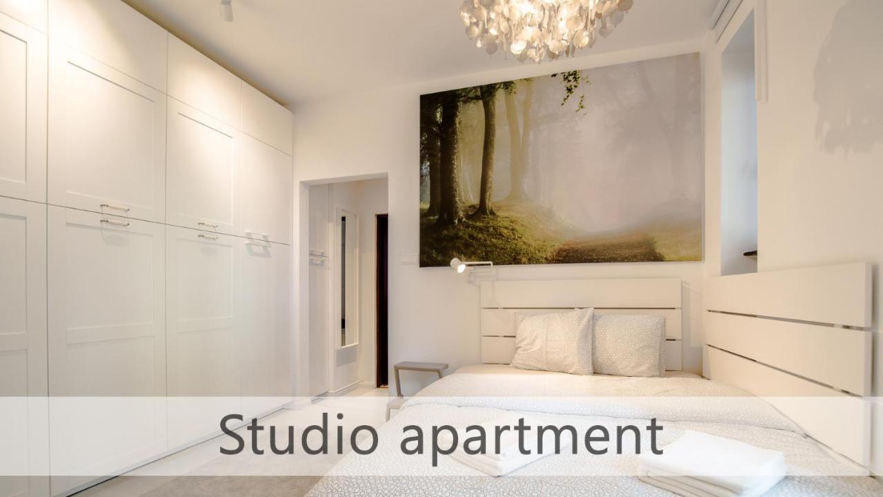 White Apartments With Ac By Kovee Bratislava Luaran gambar